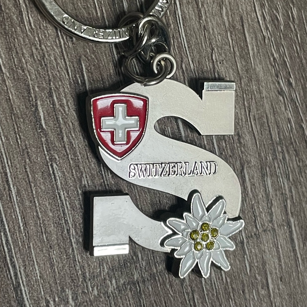 Silver Keyring with Swiss Emblem and Edelweiss S Keychain